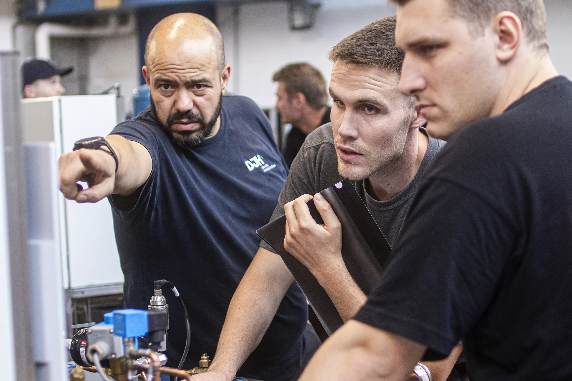 Undervisning på et CO2 anlæg i køleafdelingen