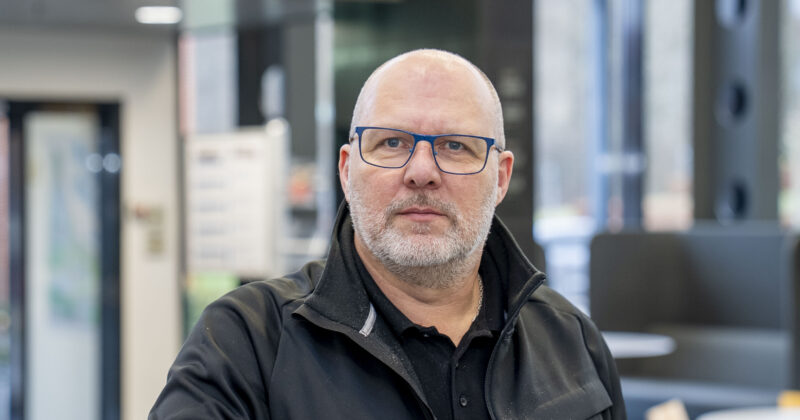 Cluas-Hinge-aspect-ratio-800-420