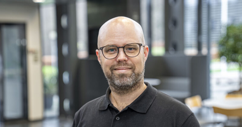 Benjamin-Tang-Petersen-aspect-ratio-800-420