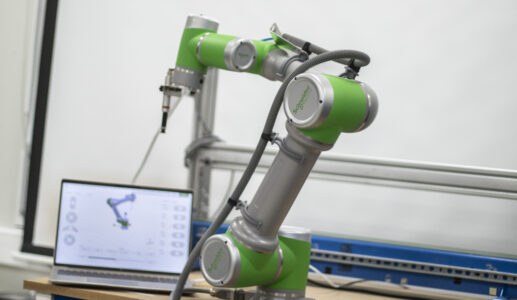 Schneider-Electric-robotarm-aspect-ratio-517-300